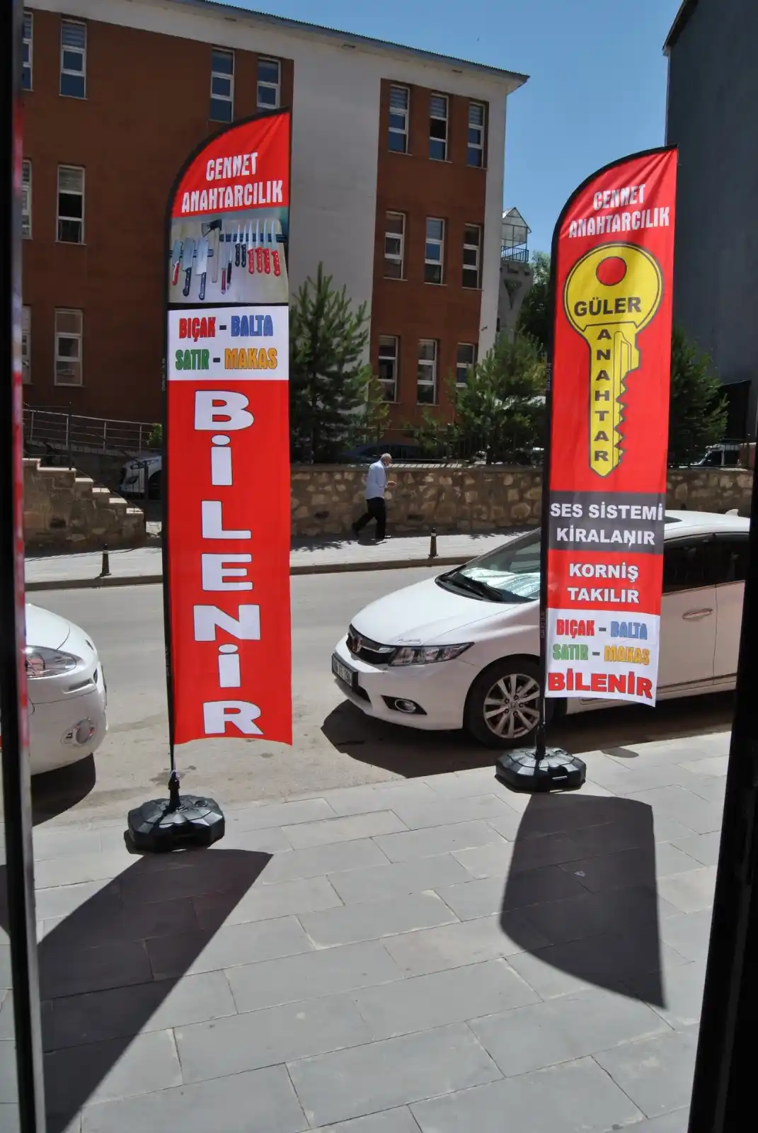 bıçak bilenir bıçak bilenir